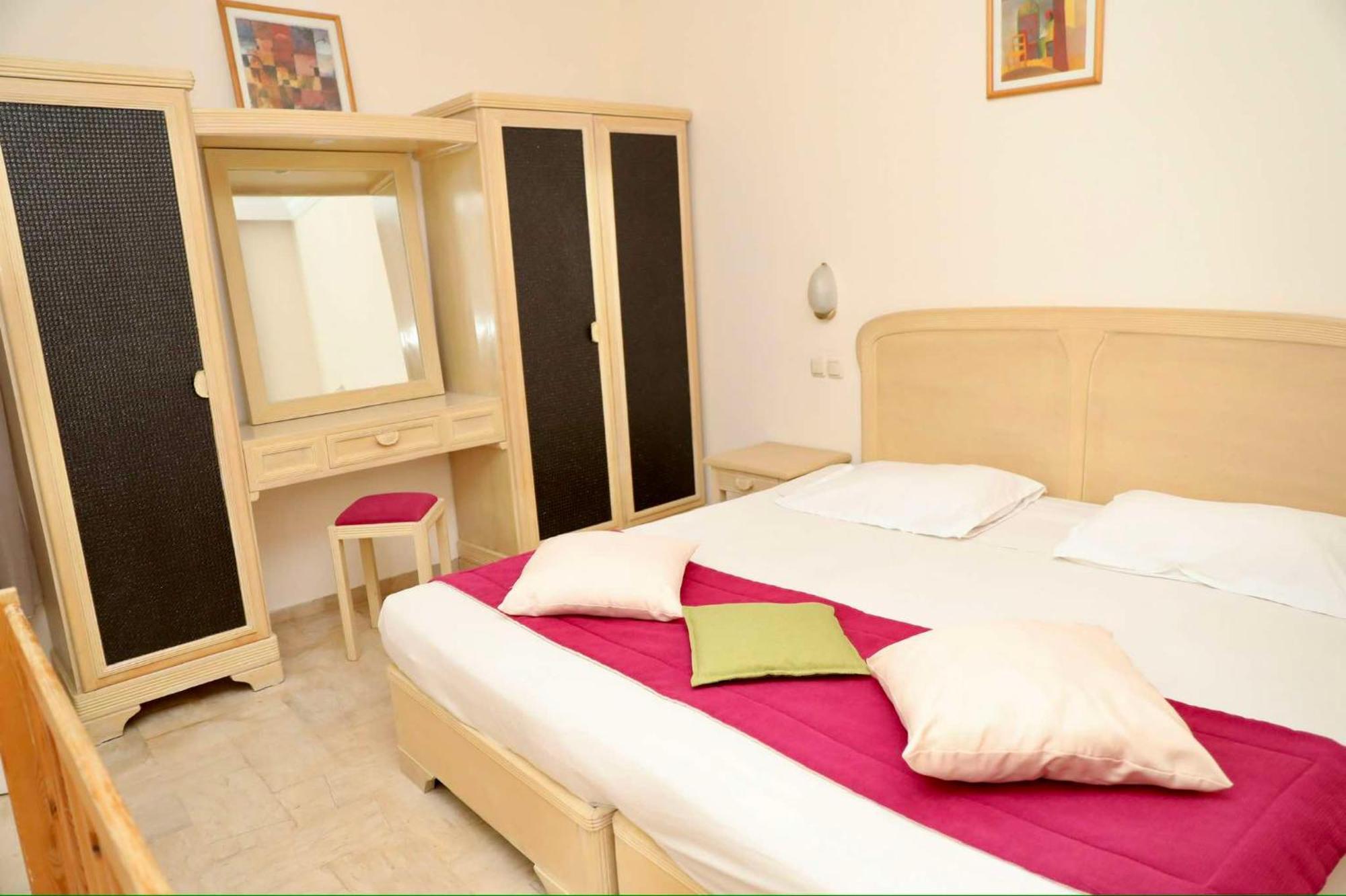 Appart Hotel Rodes Mezraia Eksteriør bilde